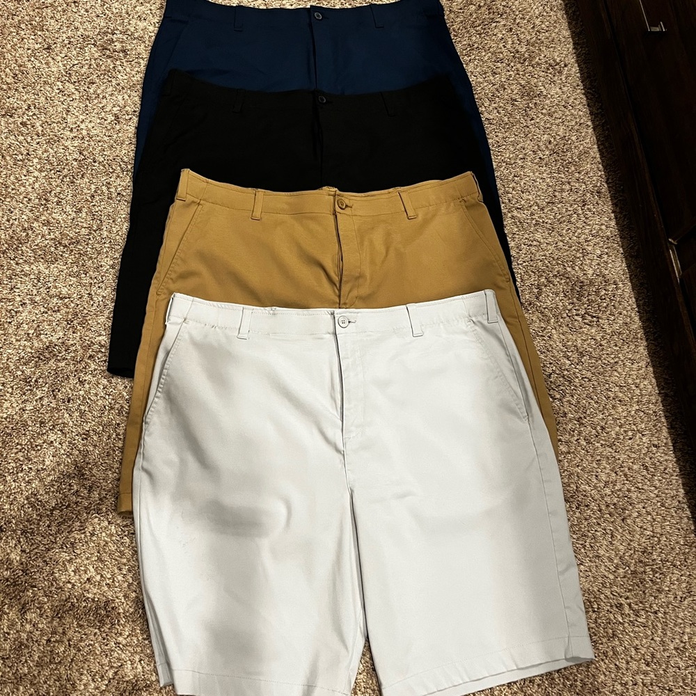 Men’s golf shorts